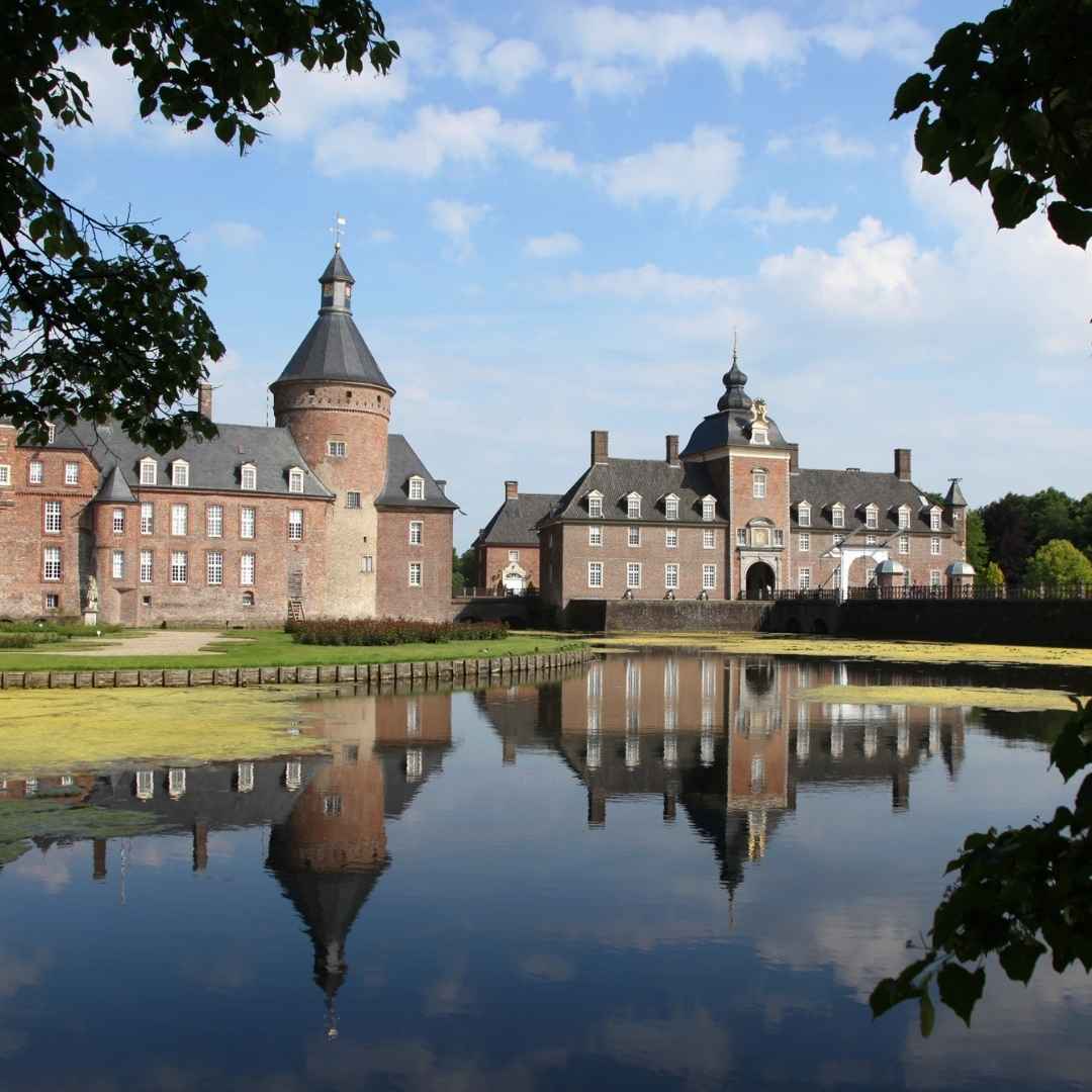 et slot på anholt